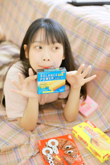 穿1毫米的裙子跳舞